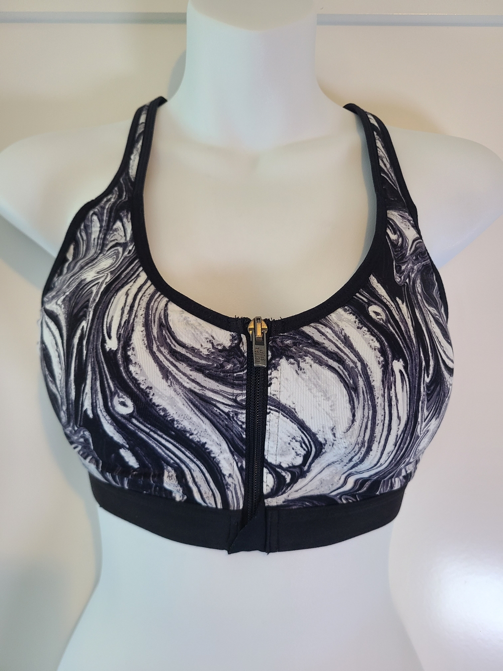 Victoria's Secret Front-Zip Marble Print Sports Bra - Black & White